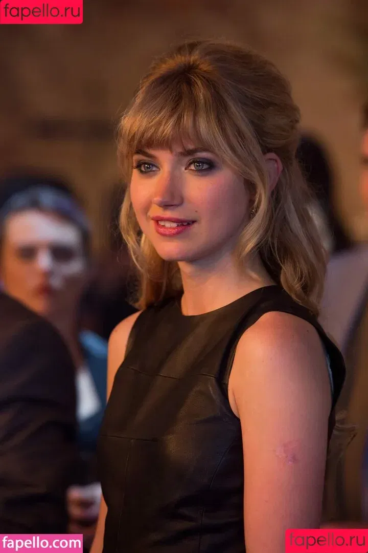 Imogen Poots / impoots Onlyfans Photo Gallery 