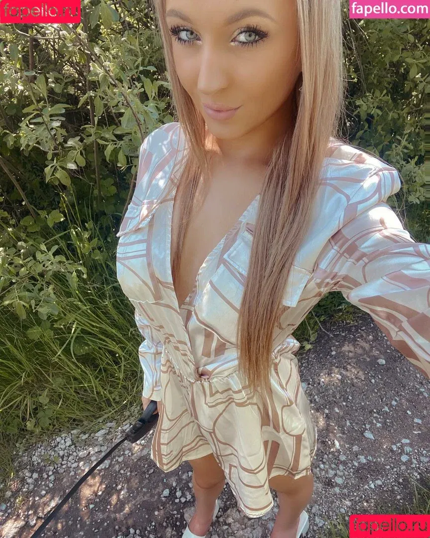 Saffronleigh / Saffronleighx / saffronleighhh Onlyfans Photo Gallery 