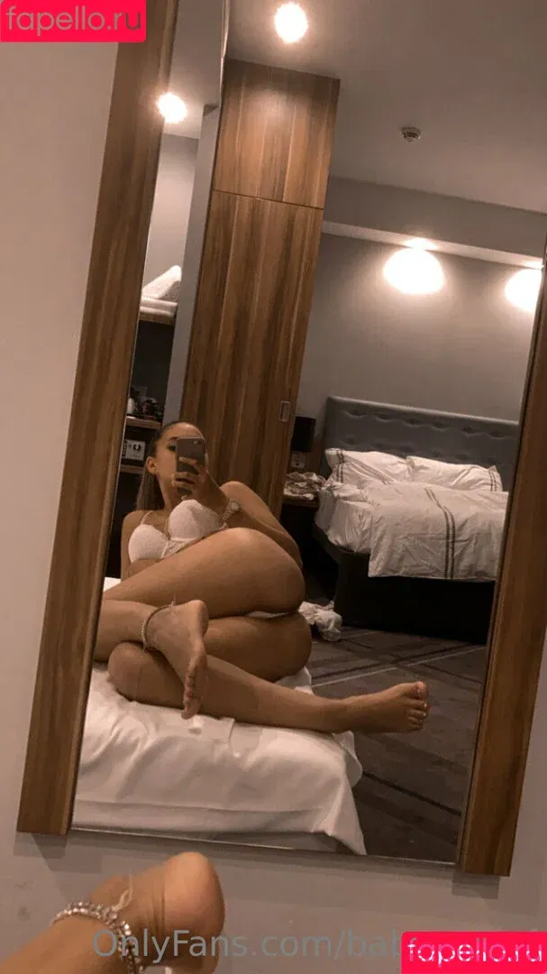 Babygirl_Of / fiftyshadesofbabygirl / skyress_vip Onlyfans Photo Gallery 