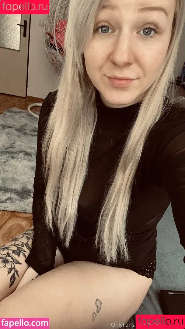 katerina_routova / katrina_kutiku Onlyfans Photo Gallery 