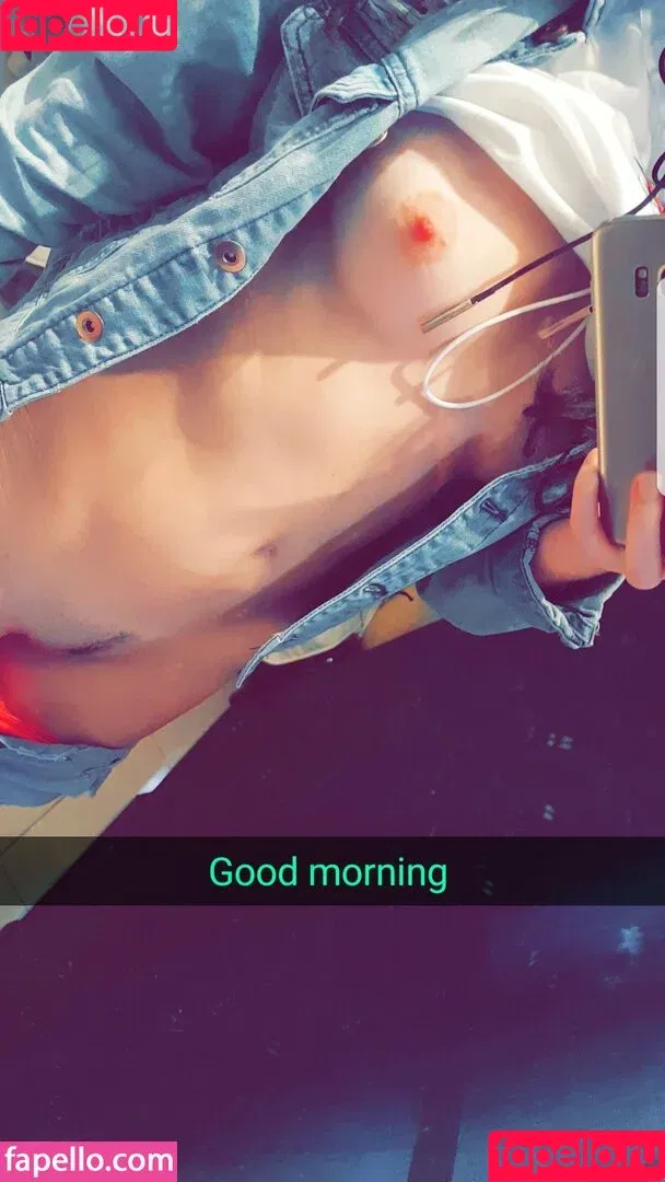 Holly Shit / Holly08sh_t / Hollyshit_ / the_baums Onlyfans Photo Gallery 