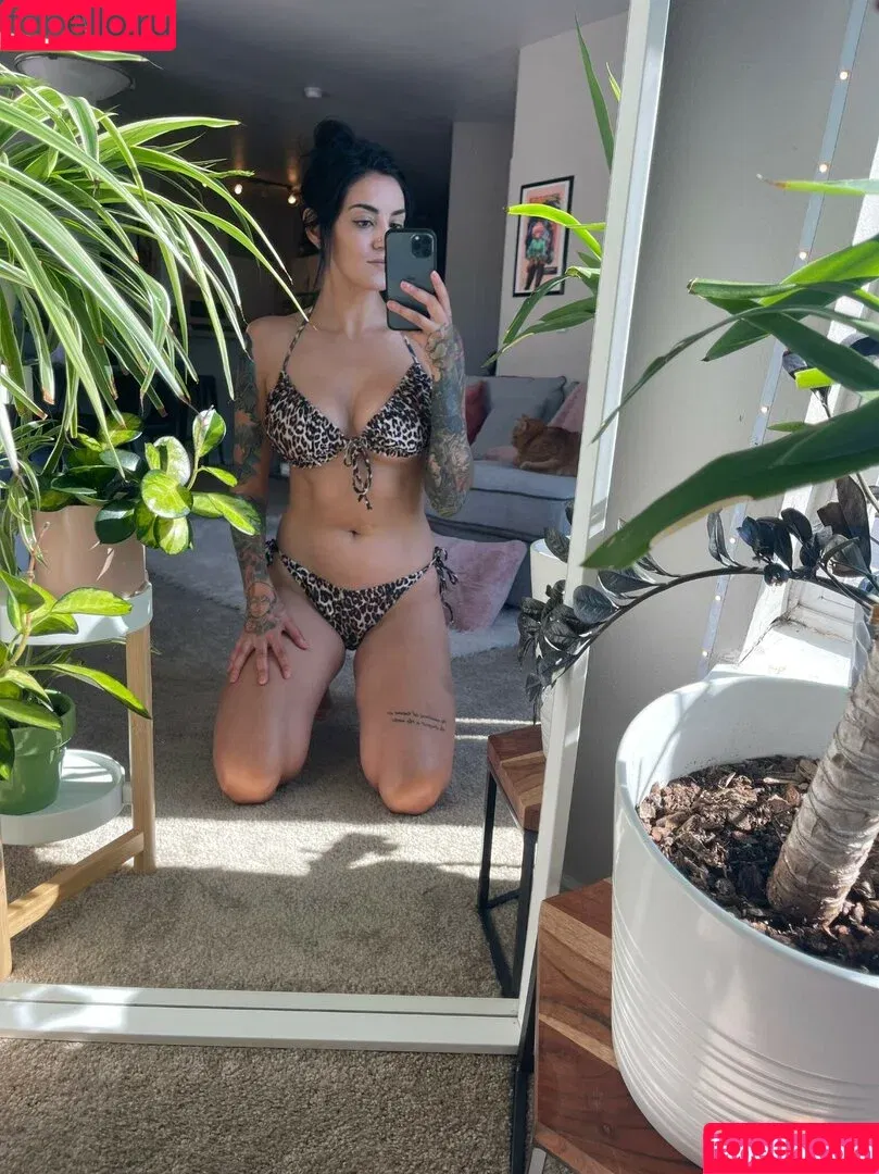 Lisa Wallen / help / wisalallen Onlyfans Photo Gallery 