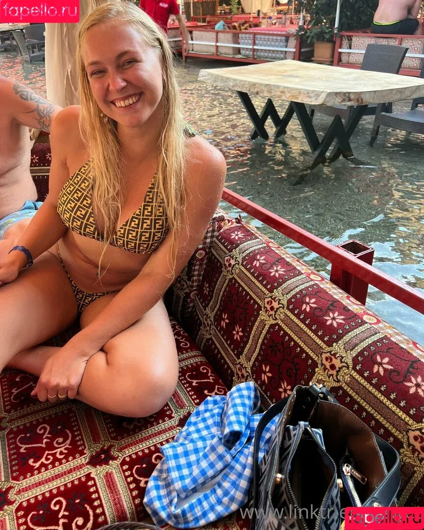 Siswet / siswet19 / siswetofficial Onlyfans Photo Gallery 