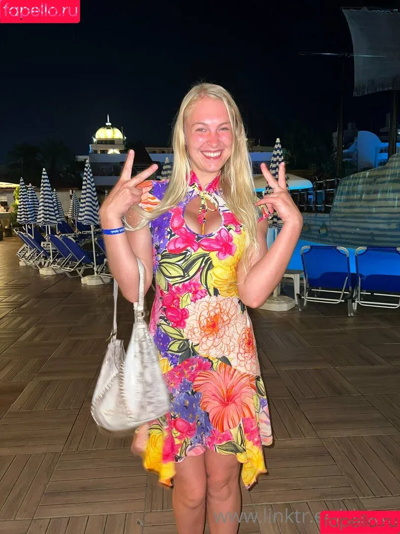 Siswet / siswet19 / siswetofficial Onlyfans Photo Gallery 