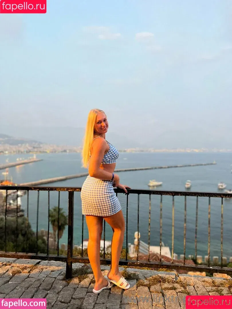 Siswet / siswet19 / siswetofficial Onlyfans Photo Gallery 