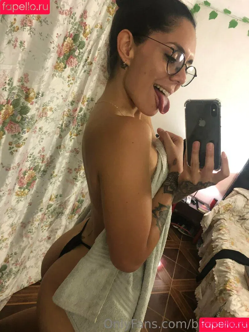 gilded.grace_ / gracegilded Onlyfans Photo Gallery 