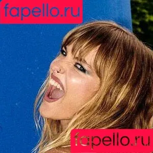 Maneskin bassist / Victoria De Angelis / vicdeangelis Onlyfans Photo Gallery 