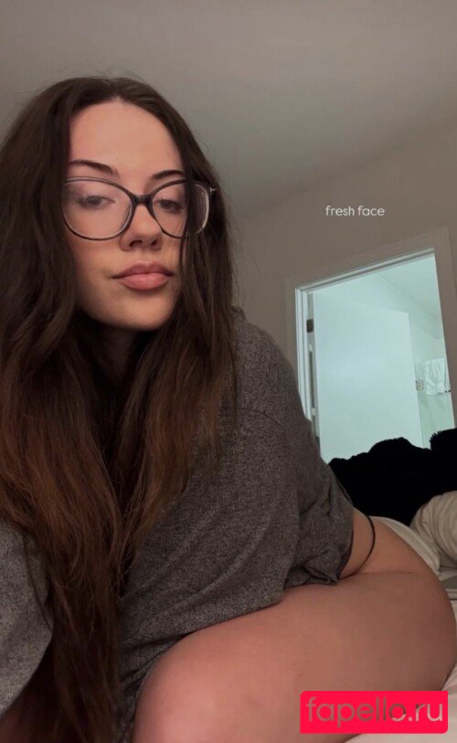 Pretty Sara Nude Onlyfans Photo 14
