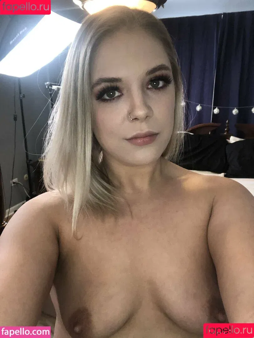 peachylanaxo Onlyfans Photo Gallery 