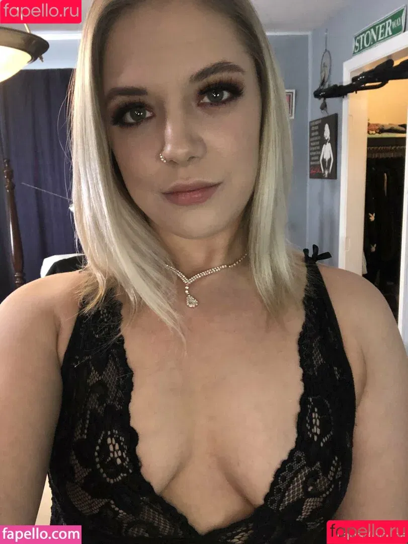 peachylanaxo Onlyfans Photo Gallery 