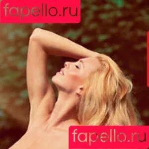 Angela Kutscher / angi_kutscher Onlyfans Photo Gallery 