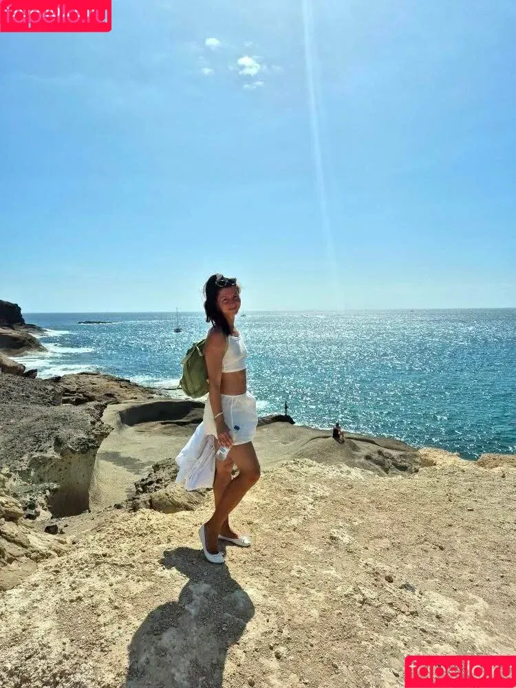 auraparadis / paradis_aura Onlyfans Photo Gallery 