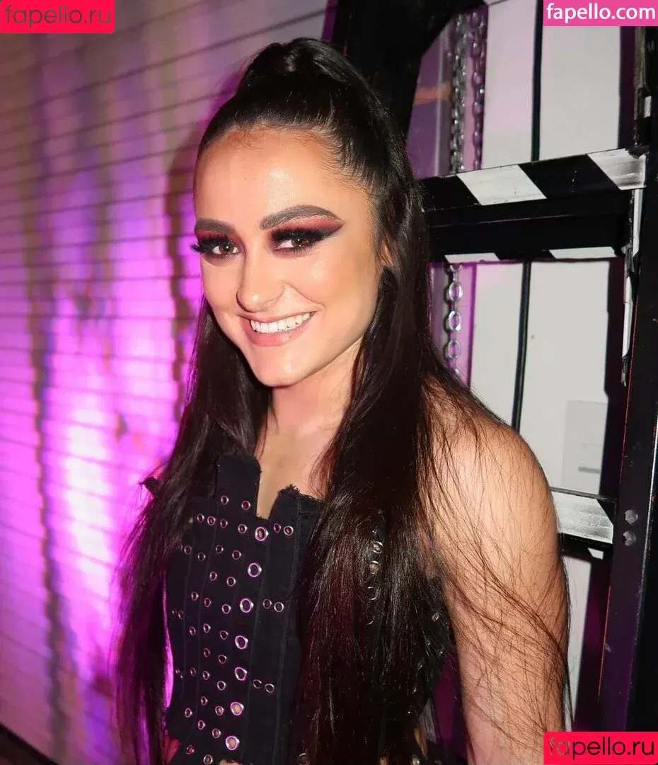 Lyra Valkyria / WWE / real_valkyria Onlyfans Photo Gallery 