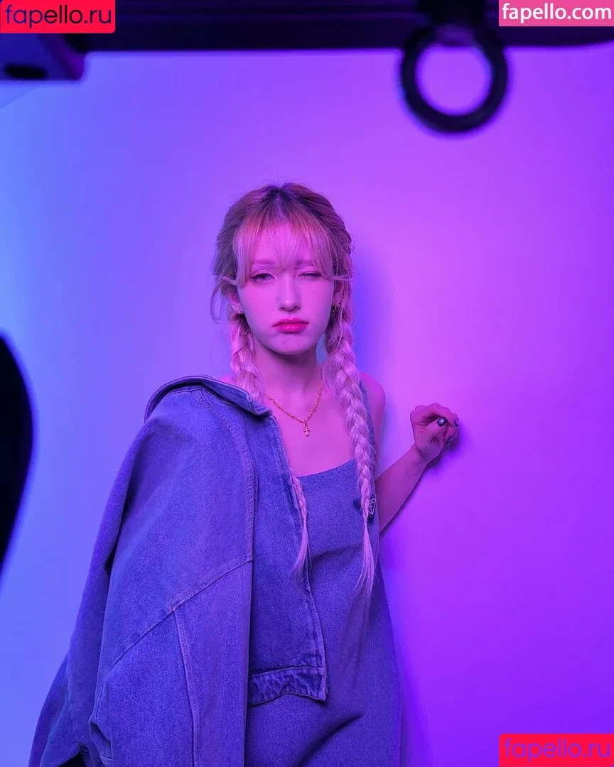 ENNIK SOMI / Jeon Somi / somsomi0309 Onlyfans Photo Gallery 