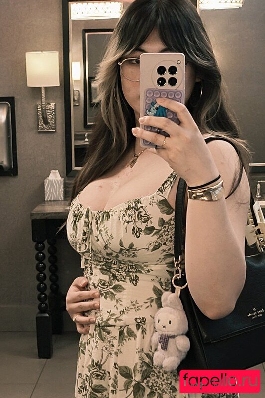 ActuallyApril Nude Onlyfans Photo 5
