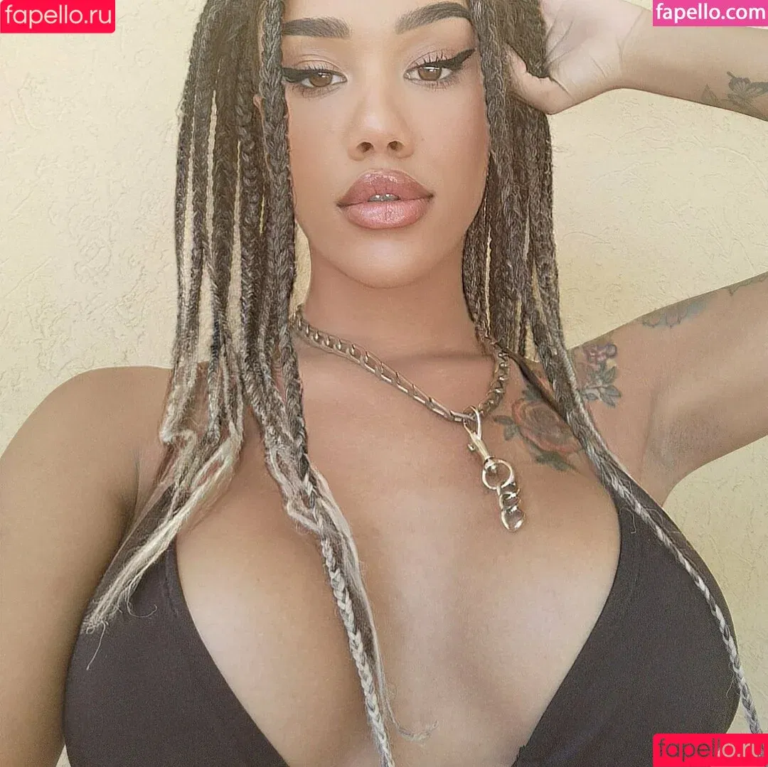 Lahelahe_ / Mamilahe / Sora Eke / Yara Love / sora.eke Onlyfans Photo Gallery 