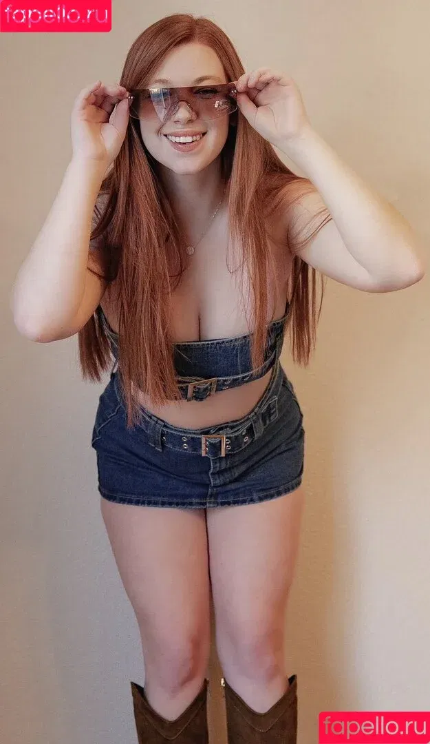 Megan DeLuca / Megmdxoxo_ / megandeluca Onlyfans Photo Gallery 