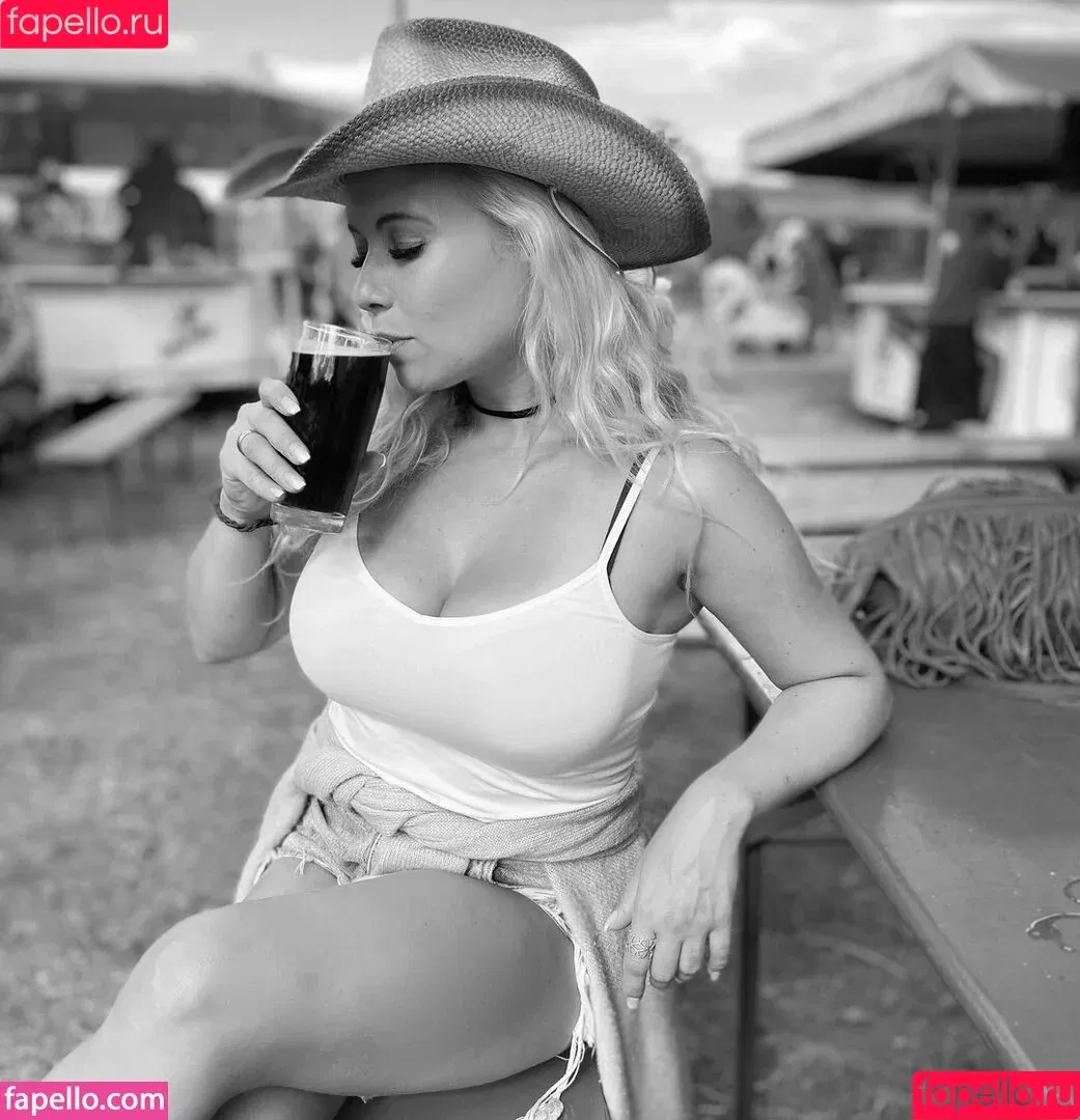 Steffi Landerer / steffymetal Onlyfans Photo Gallery 