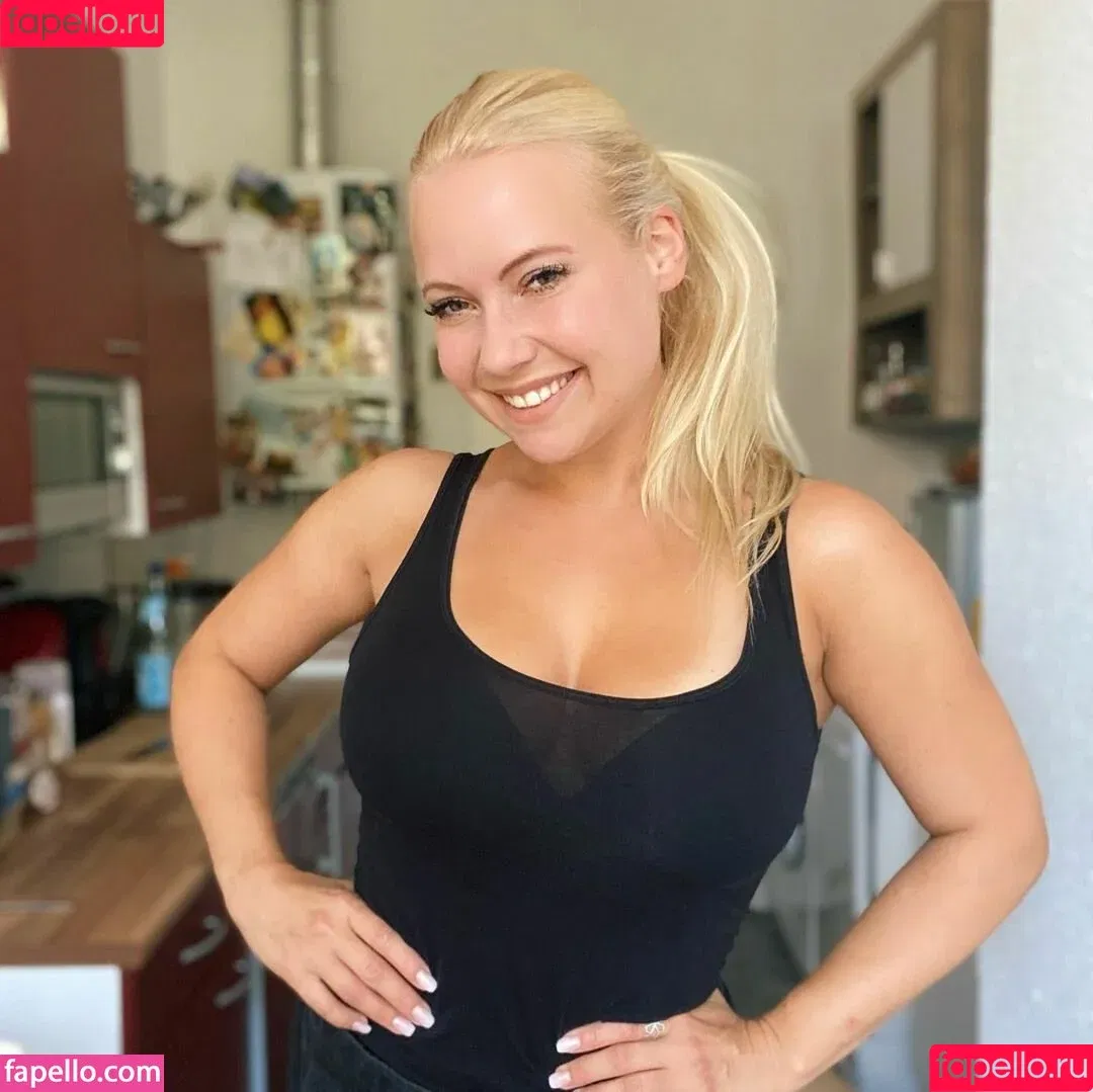 Steffi Landerer / steffymetal Onlyfans Photo Gallery 