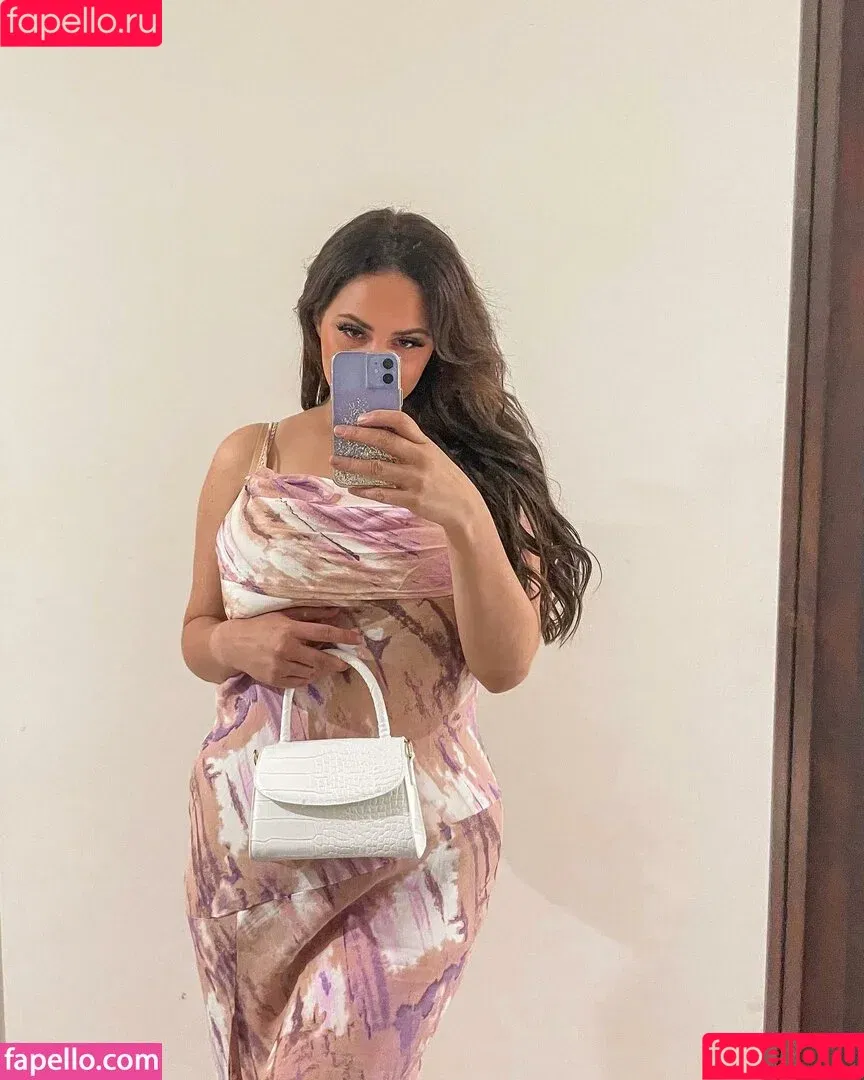 Rachel Elizabeth / rachelelizabethfans / rachlizzzy Onlyfans Photo Gallery 