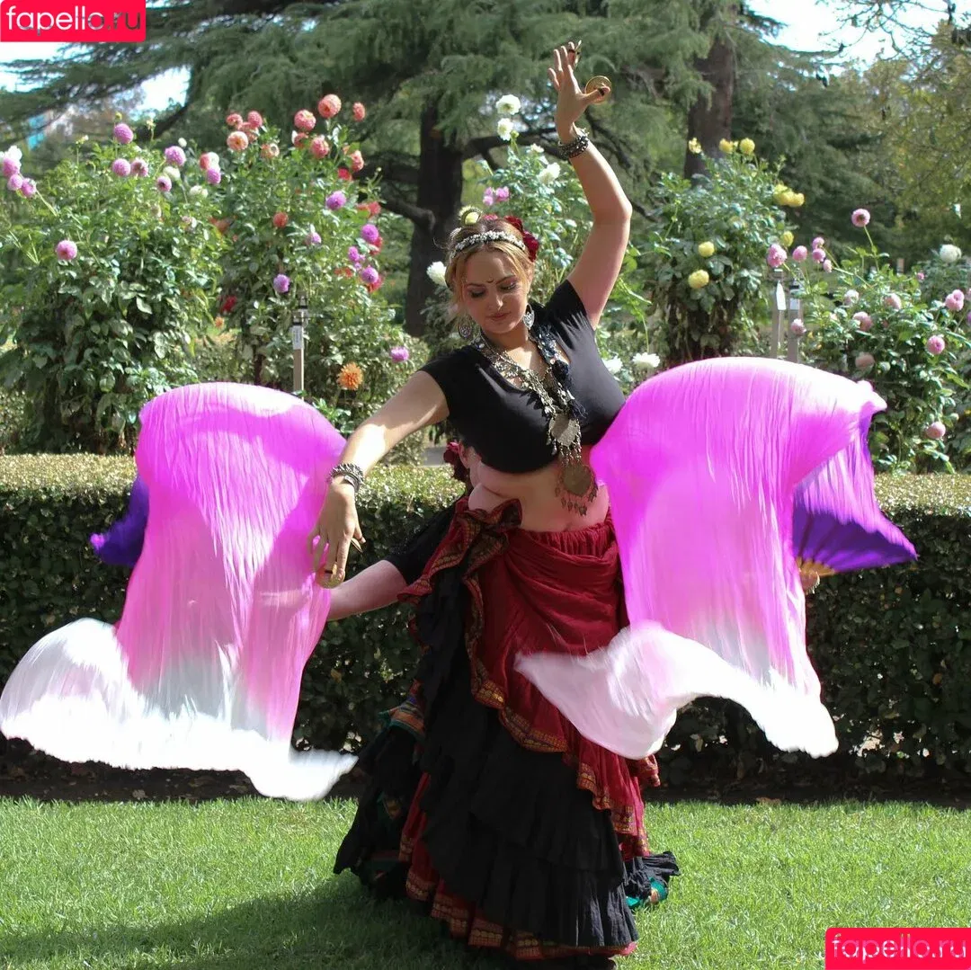 Rachel Elizabeth / rachelelizabethfans / rachlizzzy Onlyfans Photo Gallery 