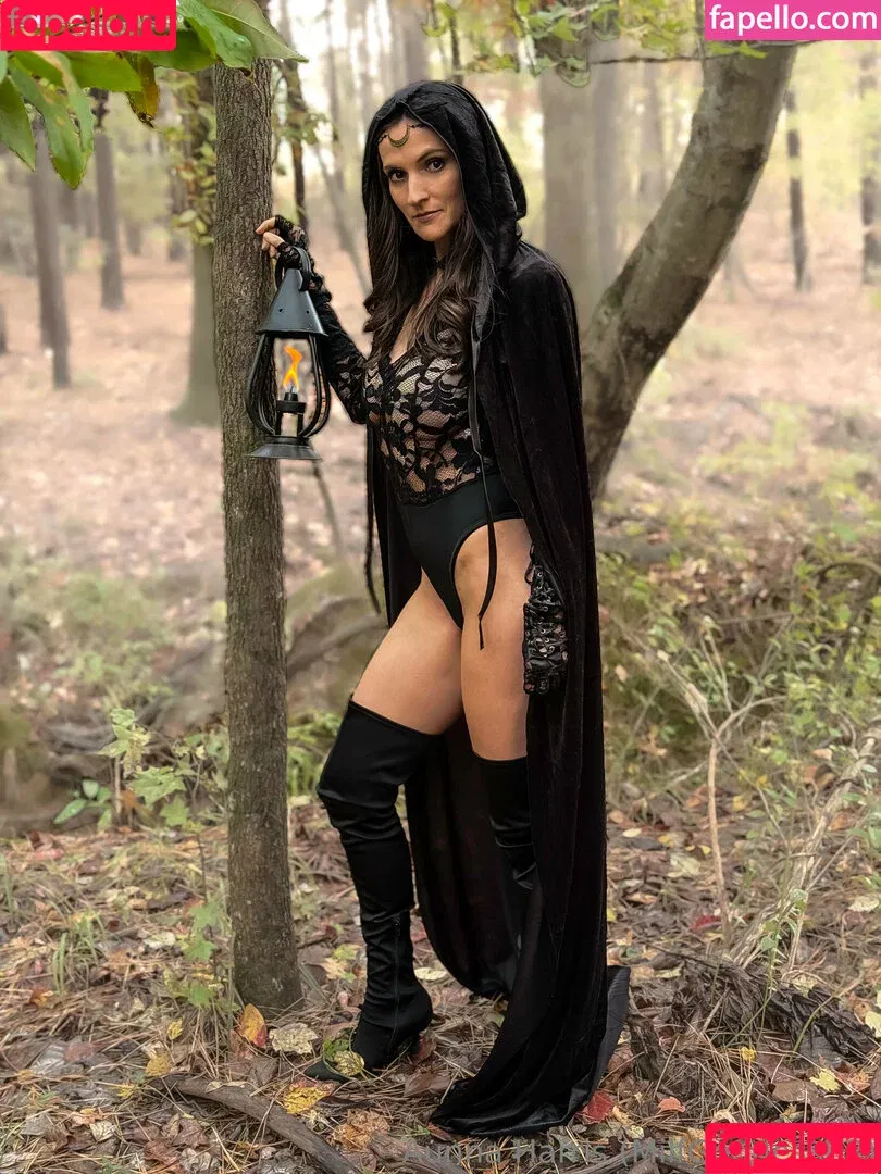 momgoddess82 / mothgoddess Onlyfans Photo Gallery 