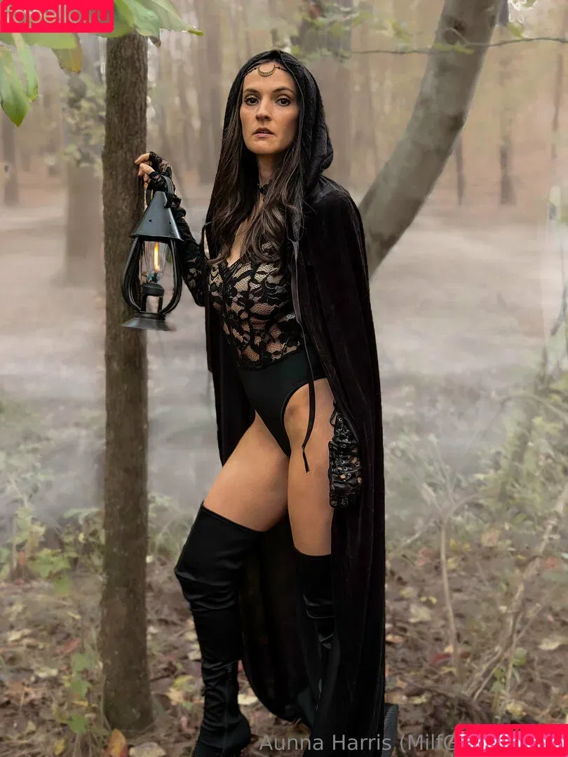 momgoddess82 / mothgoddess Onlyfans Photo Gallery 