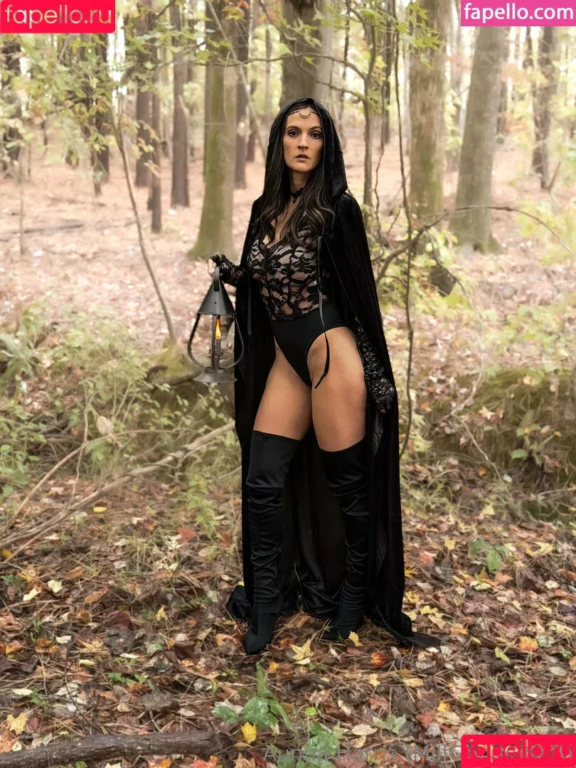 momgoddess82 / mothgoddess Onlyfans Photo Gallery 