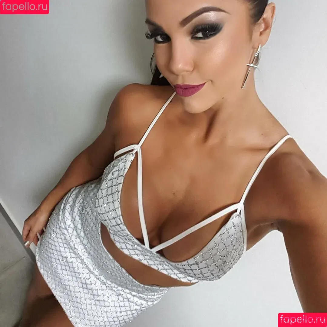 Paloma Fiuza / palomafiuzaoficial / u140375883 Onlyfans Photo Gallery 