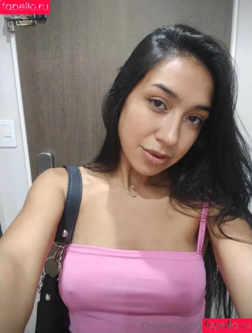 Lola / cuteelola Onlyfans Photo Gallery 