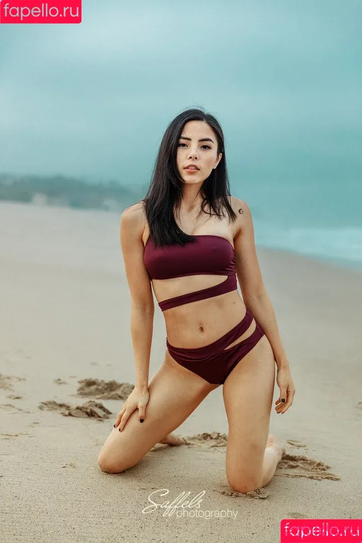 Anna Akana / AnnaAkana / wonderlandstudios Onlyfans Photo Gallery 