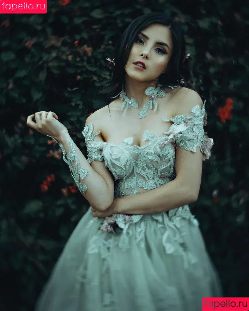 Anna Akana / AnnaAkana / wonderlandstudios Onlyfans Photo Gallery 