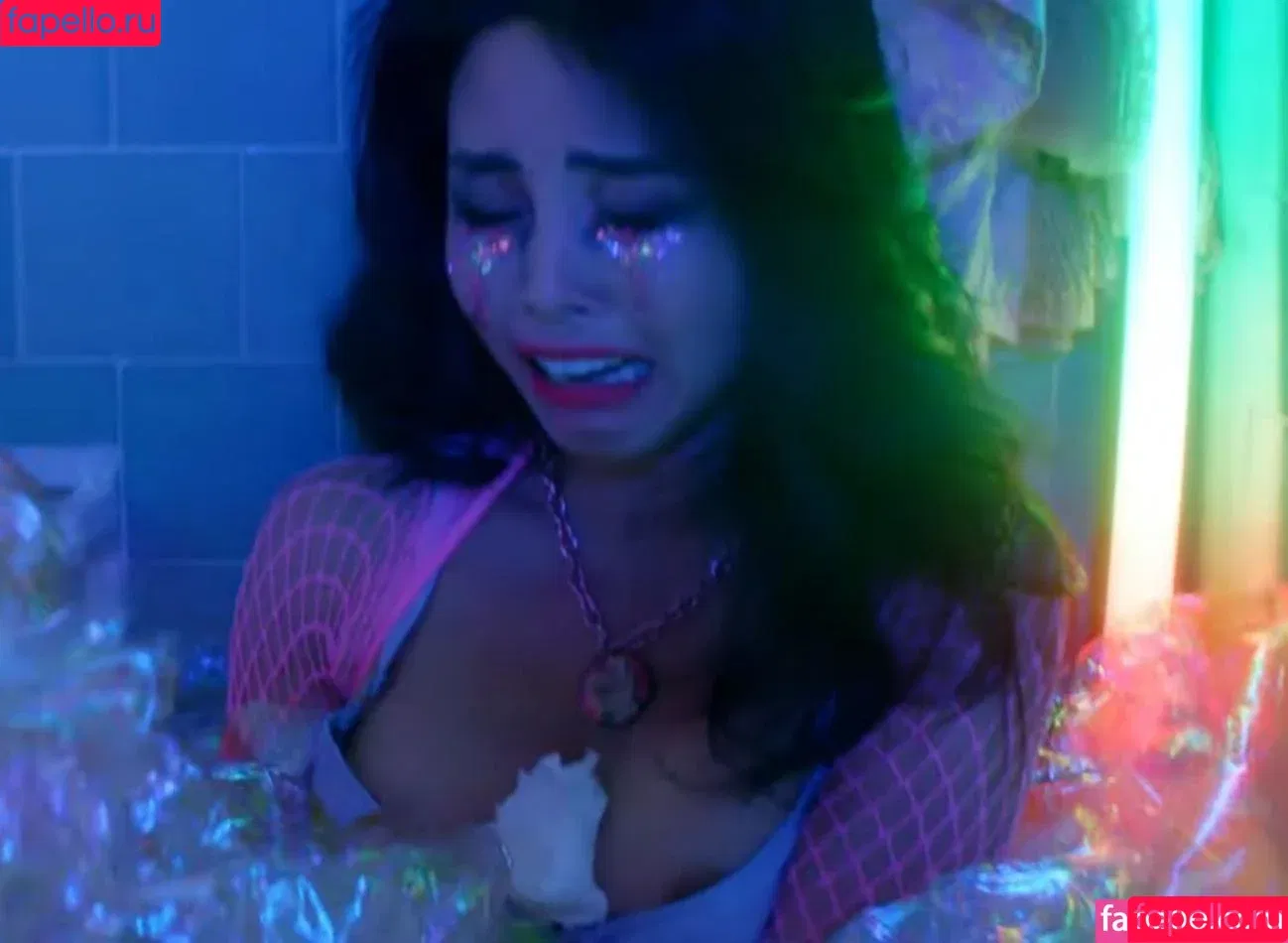 Anna Akana / AnnaAkana / wonderlandstudios Onlyfans Photo Gallery 