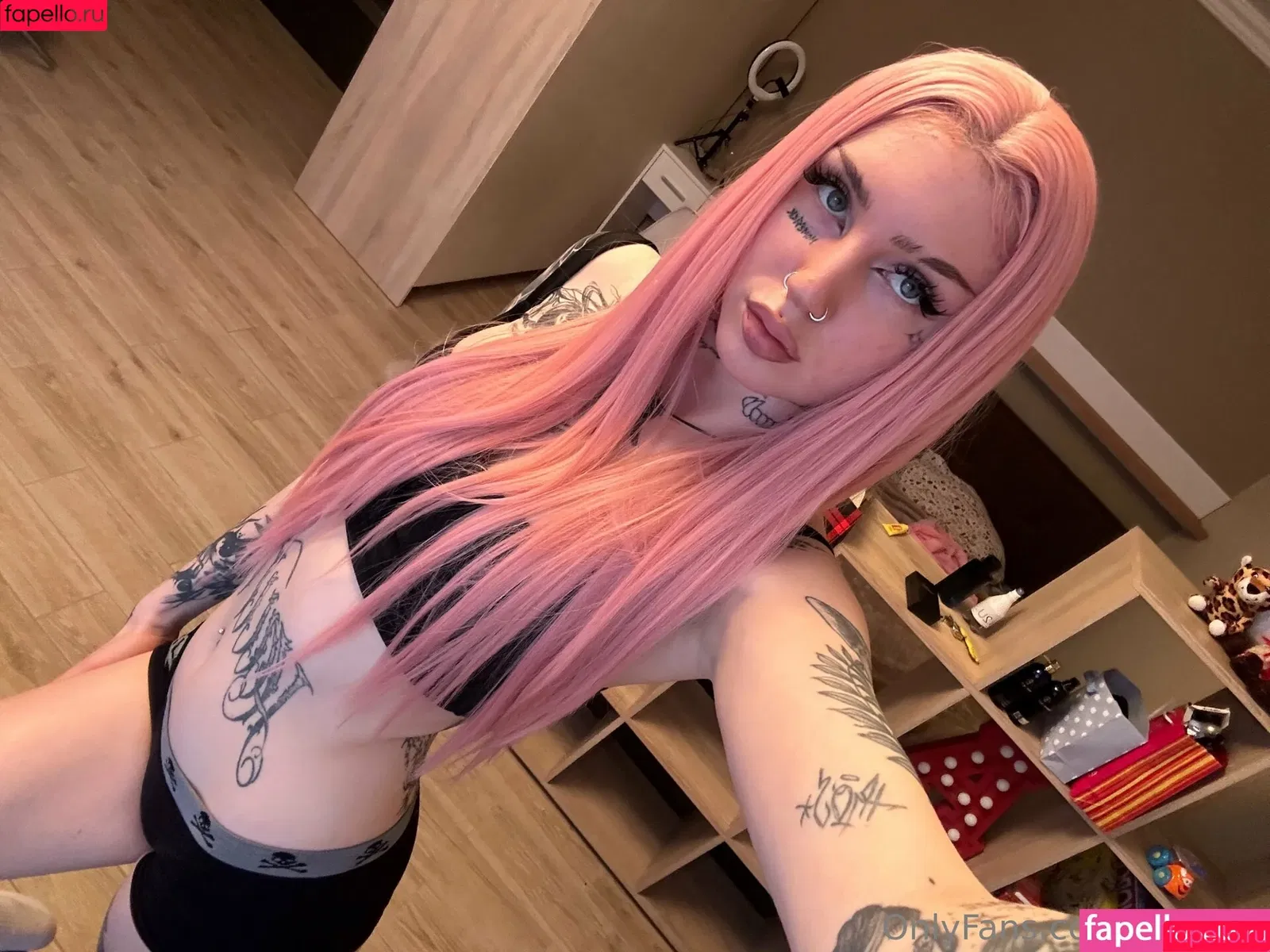 stillcold / stillcoldbooking Onlyfans Photo Gallery 