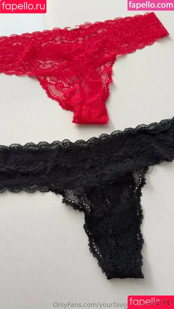 puff_n_nugs / yourfavouriteneighbour Onlyfans Photo Gallery 