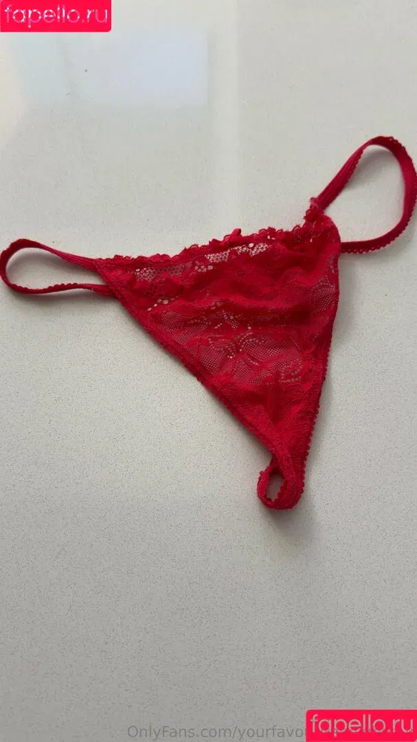 puff_n_nugs / yourfavouriteneighbour Onlyfans Photo Gallery 