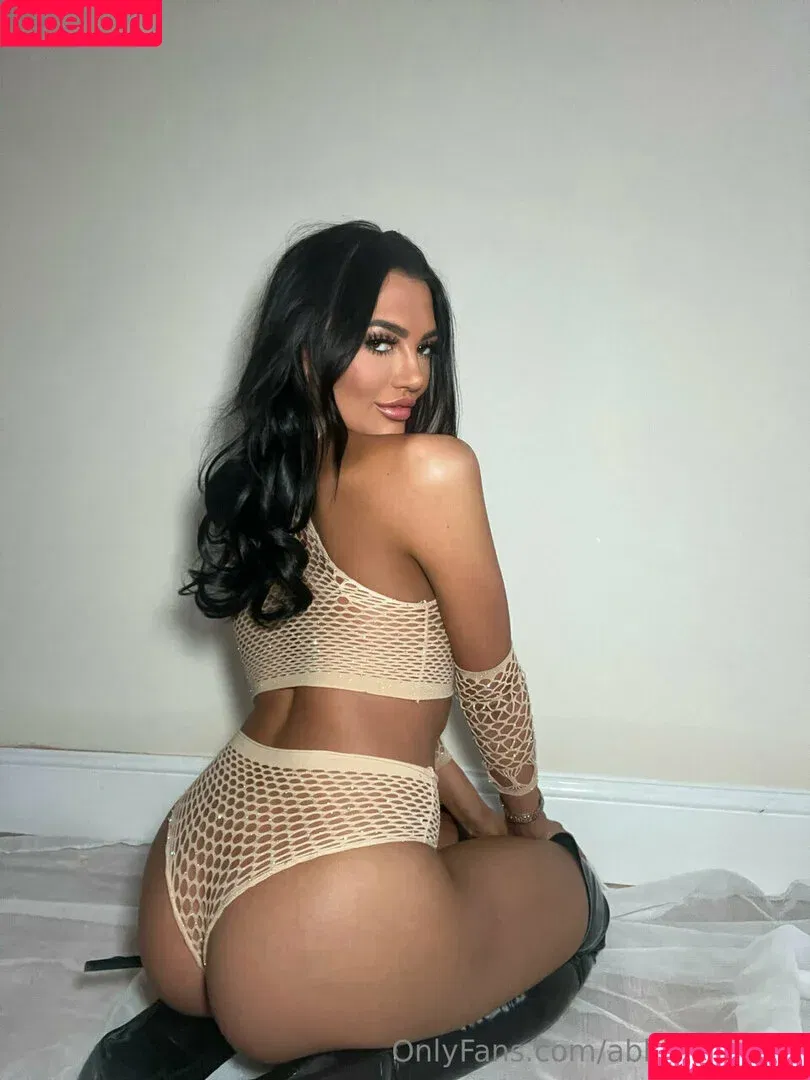 Abbie Holborn / abbiegshore / abbieholborn Onlyfans Photo Gallery 