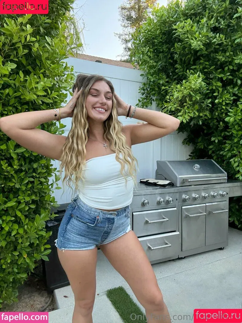 Taylor Renfroe / taylahhbabyyy / taylor.rrenfroe Onlyfans Photo Gallery 