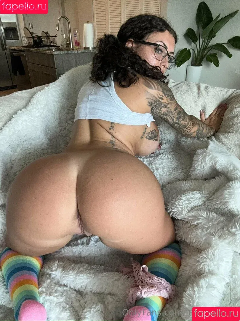 luna.london / siciliandawl Onlyfans Photo Gallery 