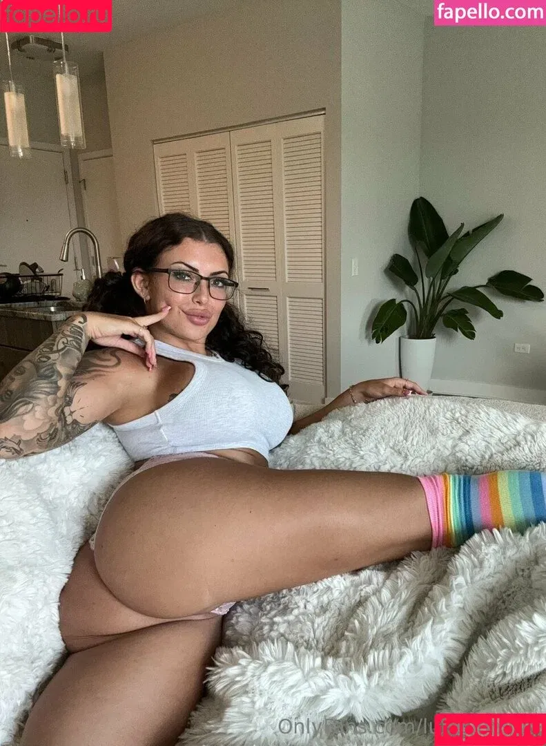 luna.london / siciliandawl Onlyfans Photo Gallery 