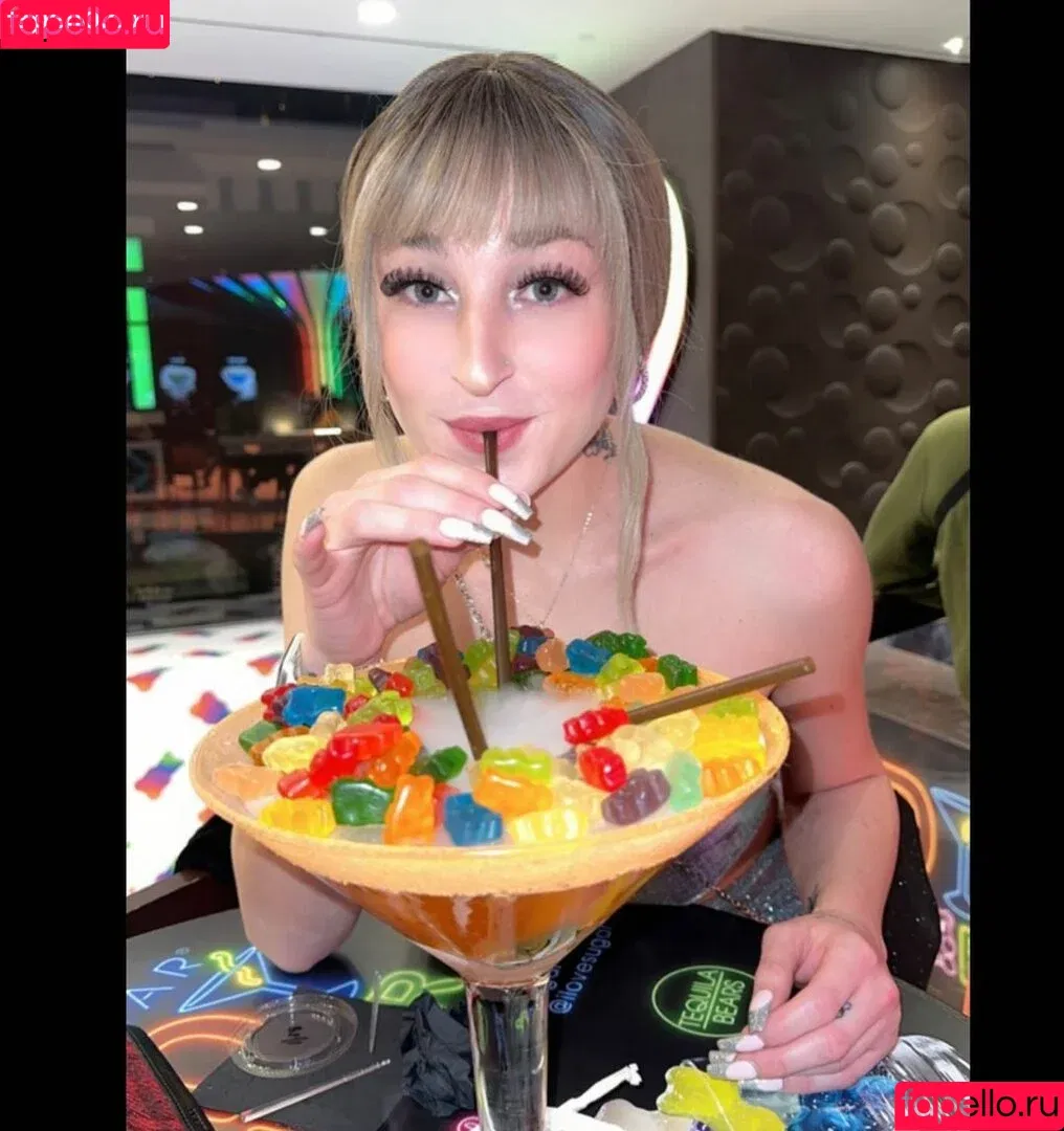 Haven Rose / haven53 / tshavenrose Onlyfans Photo Gallery 