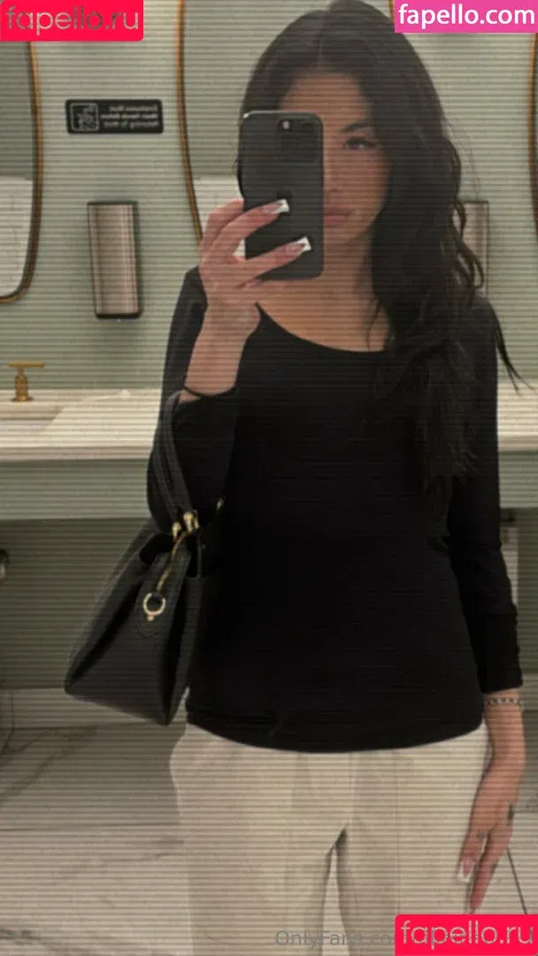 lilly.taiii / lilythaiii Onlyfans Photo Gallery 