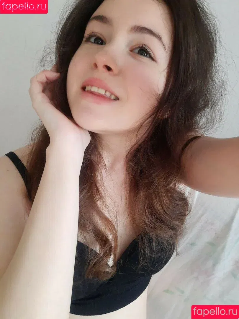 Mona Maria / monamariaa Onlyfans Photo Gallery 