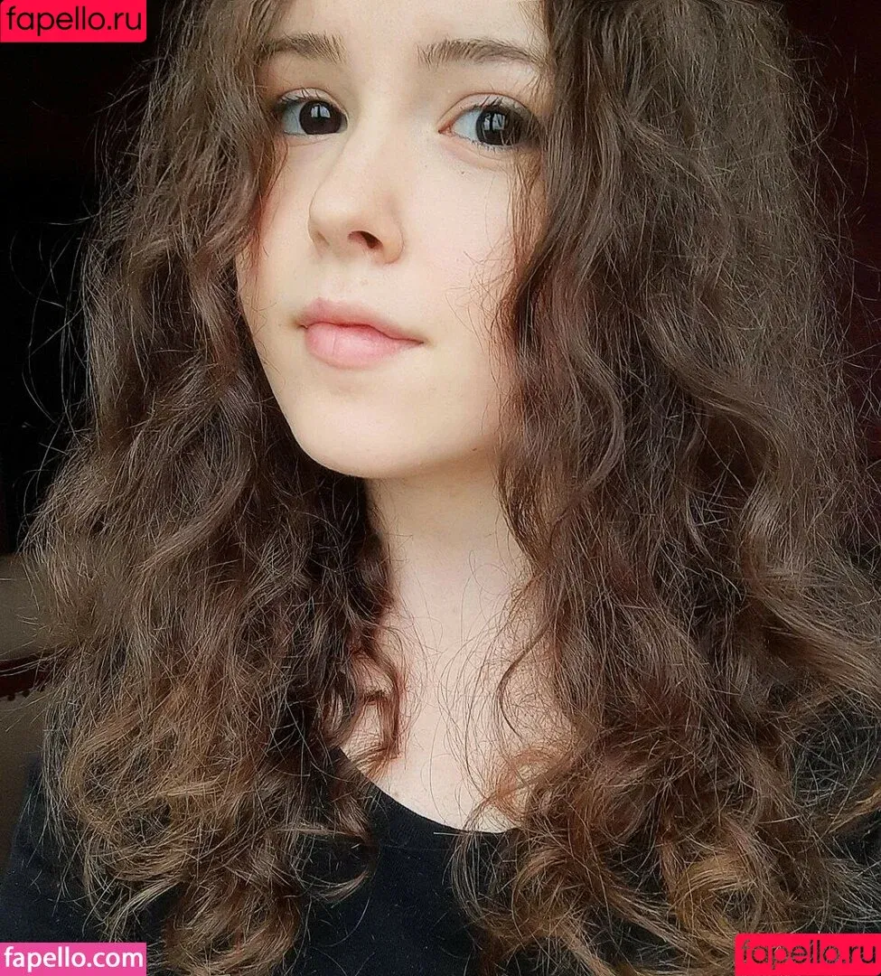 Mona Maria / monamariaa Onlyfans Photo Gallery 