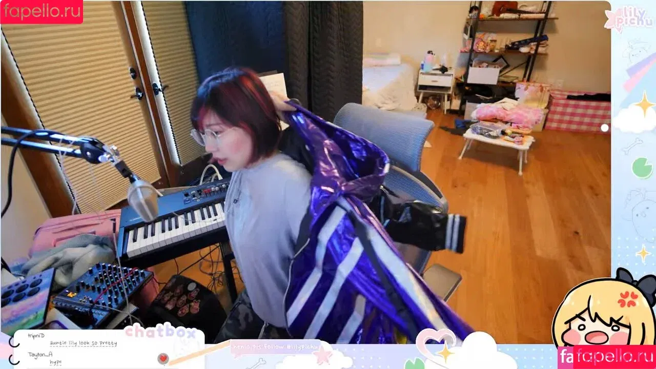 LilyPichu / onlysaber Onlyfans Photo Gallery 