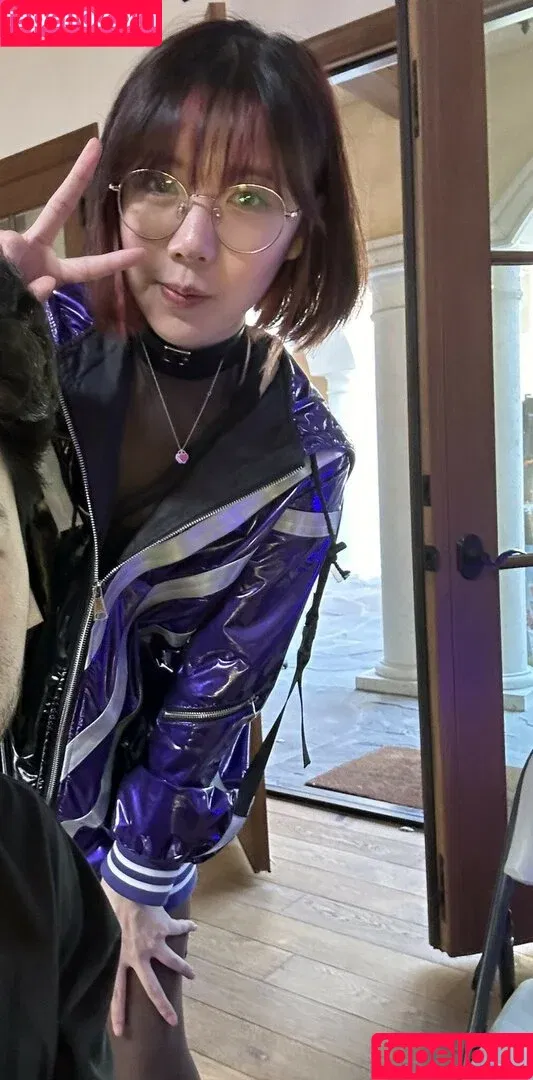 LilyPichu / onlysaber Onlyfans Photo Gallery 