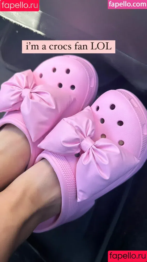 LilyPichu / onlysaber Onlyfans Photo Gallery 