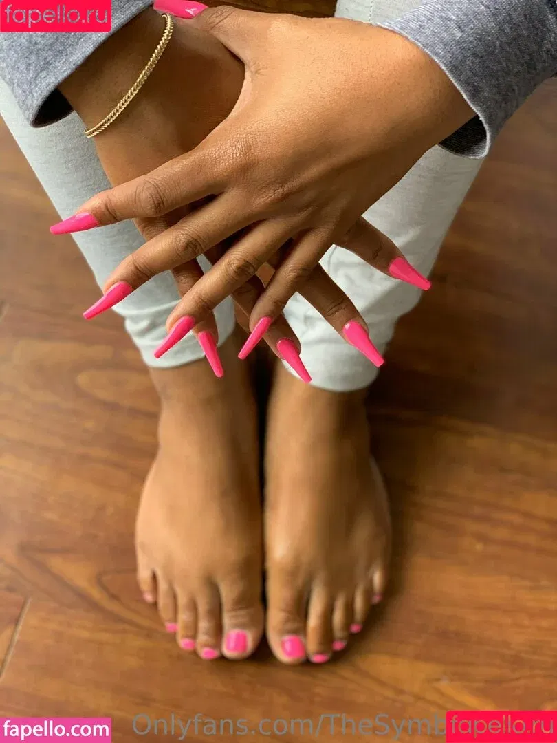 thesymbolofkim Onlyfans Photo Gallery 