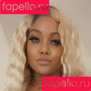 thesymbolofkim Onlyfans Photo Gallery 