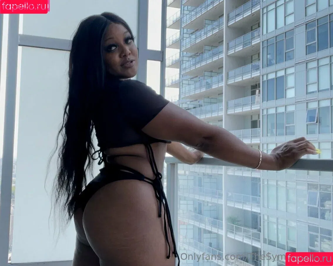 thesymbolofkim Onlyfans Photo Gallery 